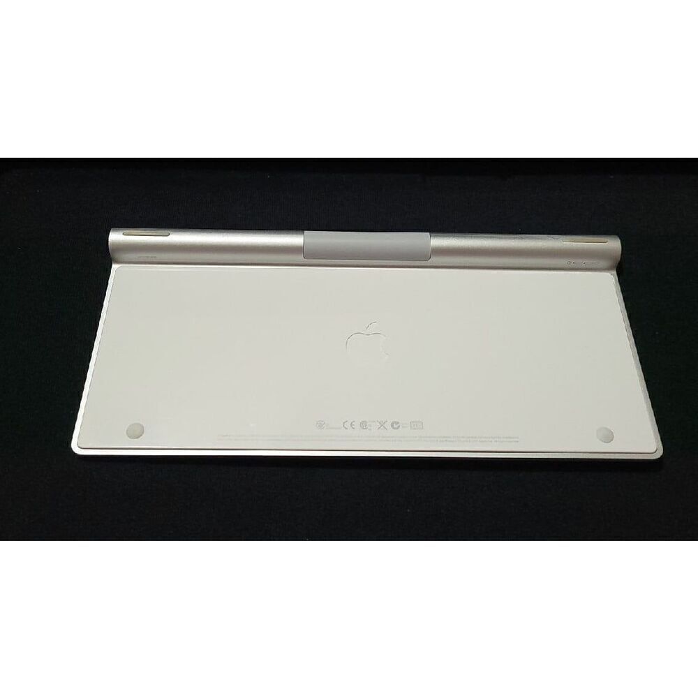 Apple Wireless Keyboard w/ Bluetooth - Picture 2 of 4